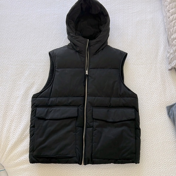 ZARA - puffy vest - Picture 1 of 6